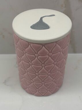 Hershey’s Kisses Fitz and Floyd Pink Heart Quilted Canister Silver Kiss Accent